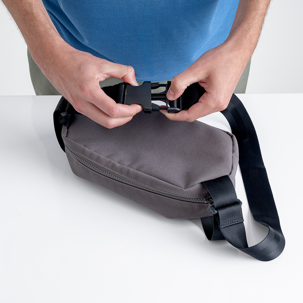 Monda Crossbody Bag — Falcon Grey