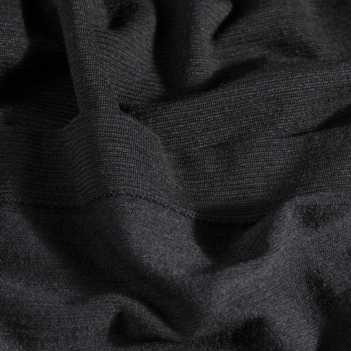 Lerta Women's Seamless Merino T-shirt — Black